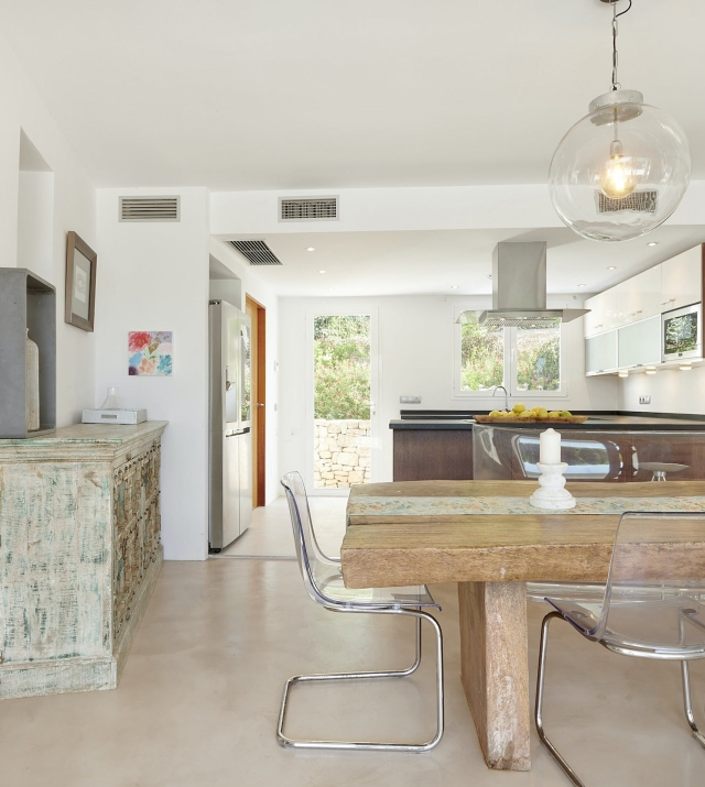 Resa Estates Ibiza for sale te koop Casa Rui Tourist license sta Eularia dining stairs.jpg